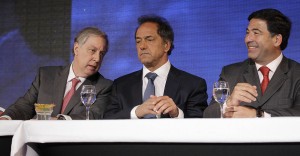 Jorge Sorabilla, Daniel Scioli y Ricardo Echegaray durante la inauguración de la Pro Textil 2015